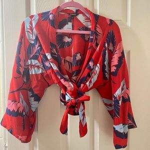 Beautiful Express wrap top💕💕